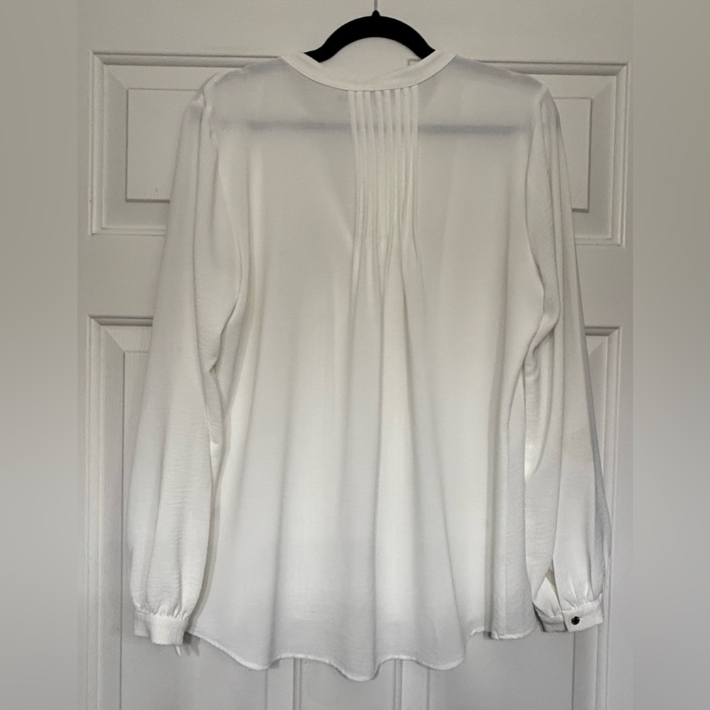 Calvin Klein Ivory Pintuck Blouse Long Sleeve Button Front Top Size Medium - Picture 3 of 4